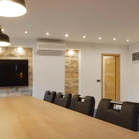 Apartment Marinici - With Private Parking Rijeka